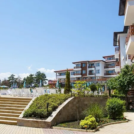 Gardenia Hills 3*