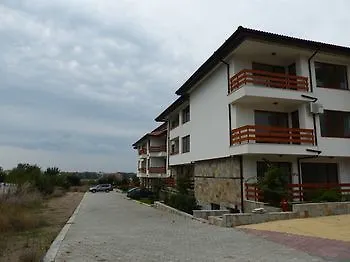 Gardenia Hills 3*