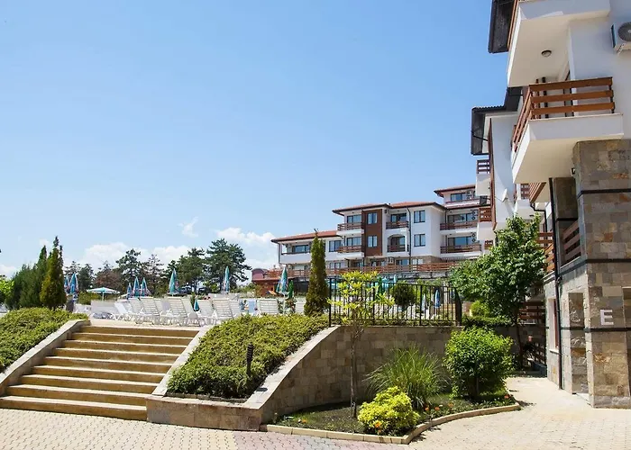 Gardenia Hills 3*